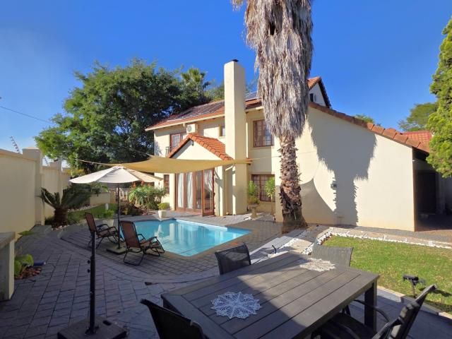 4 Bedroom House in Stone Ridge