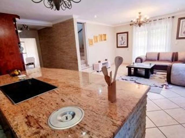 4 Bedroom House in Stonehenge