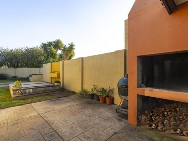 4 Bedroom House in Strand Central