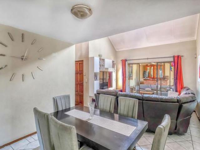 4 Bedroom House in Strubens Valley
