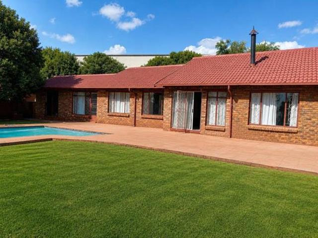 4 Bedroom House in Strubens Valley