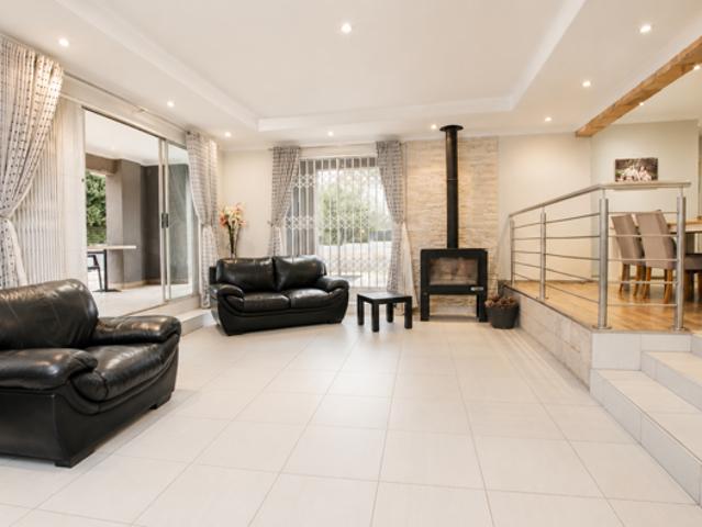 4 Bedroom House in Strubens Valley