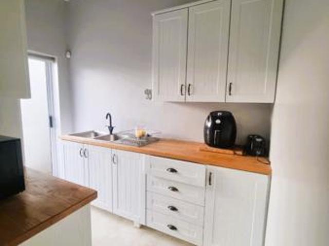 4 Bedroom House in Struisbaai
