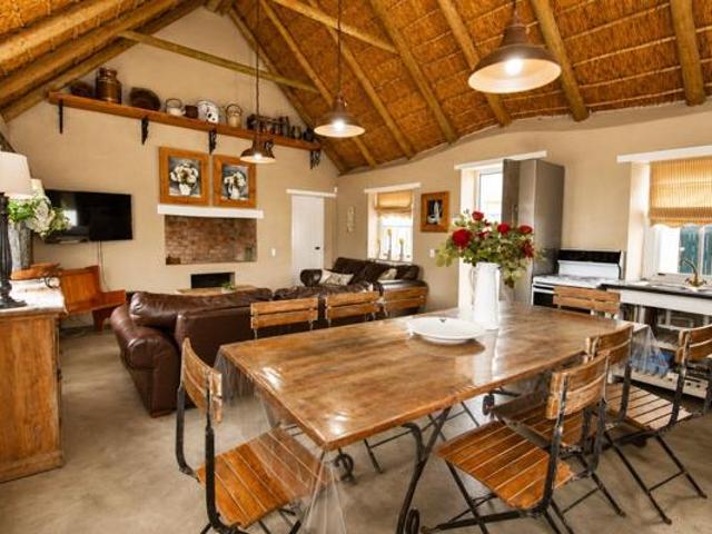 4 Bedroom House in Struisbaai