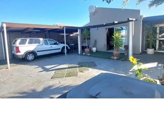 4 Bedroom House in Summer Greens