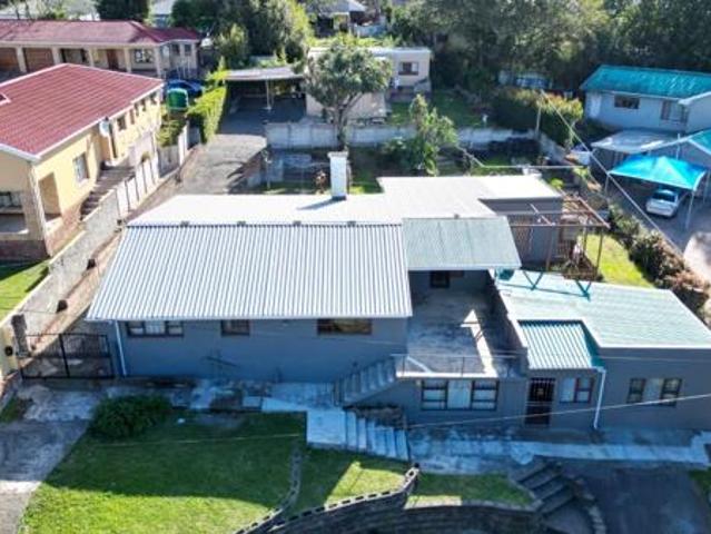 4 Bedroom House in Summerpride