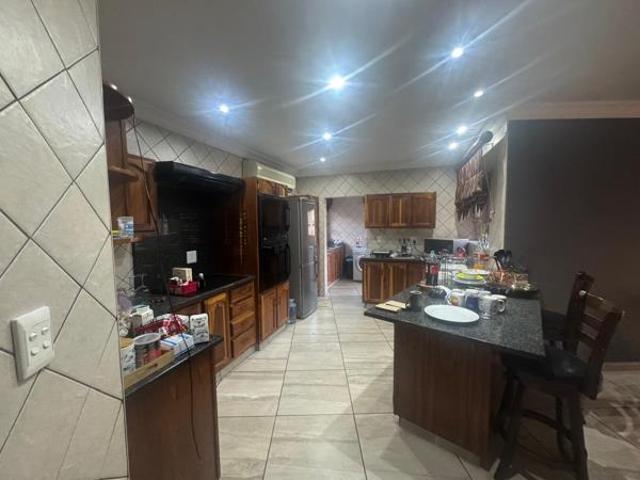 4 Bedroom House in Sunair Park