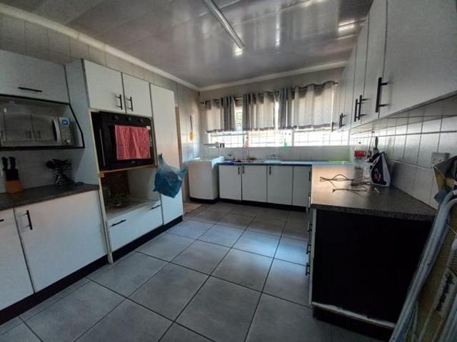 4 Bedroom House in Sunair Park