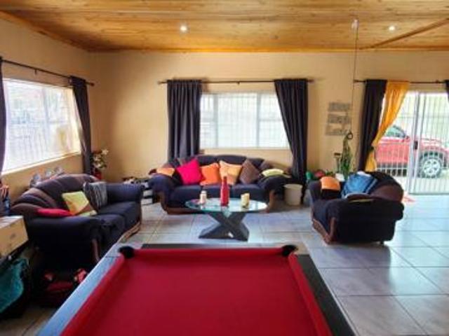 4 Bedroom House in Sunbird Park