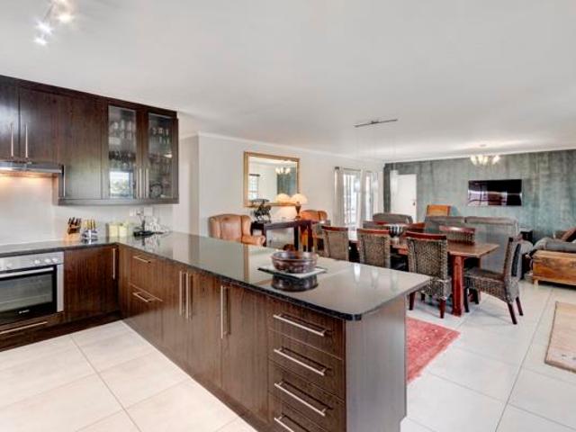 4 Bedroom House in Sunningdale