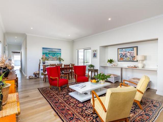 4 Bedroom House in Sunningdale