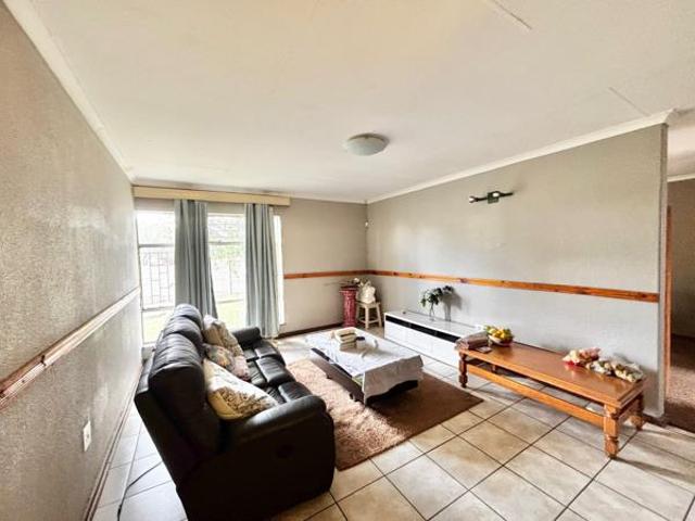 4 Bedroom House in Sunset Park