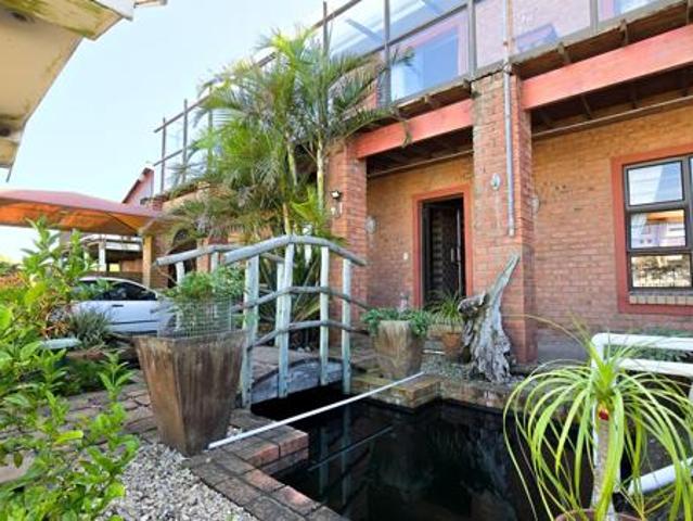 4 Bedroom House in Sunrise on Sea
