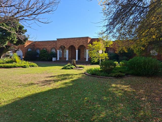 4 Bedroom House in Sunward Park