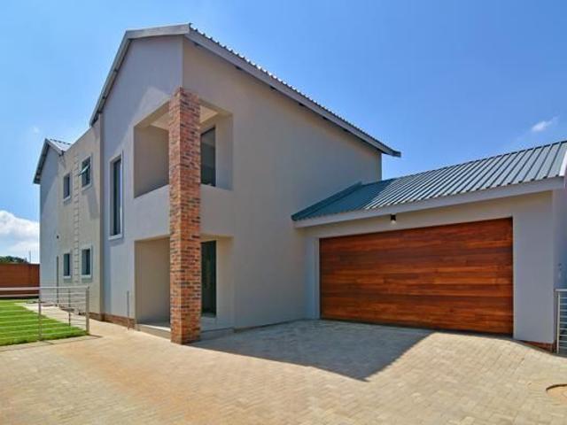 4 Bedroom House in Swallow Hills Lifestyle Estate