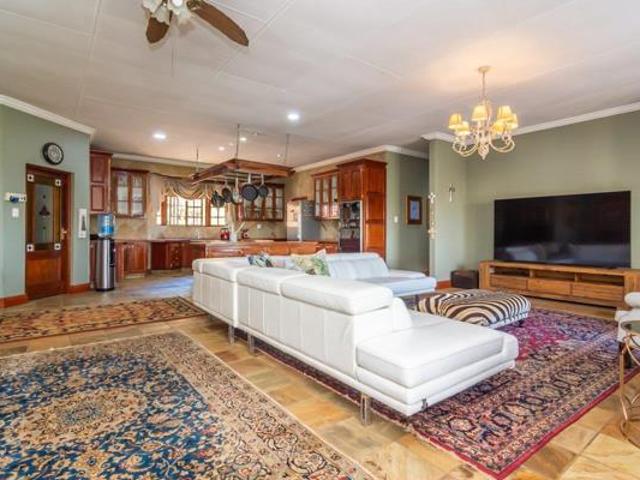 4 Bedroom House in Poortview