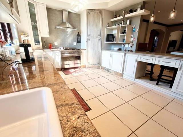 4 Bedroom House in Poortview