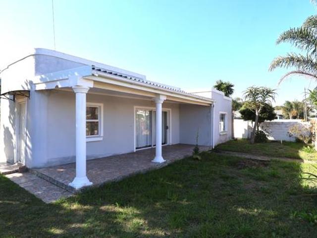 4 Bedroom House in Port Alfred Central