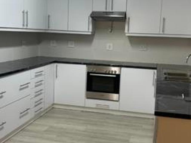 4 Bedroom House in Paarl Central