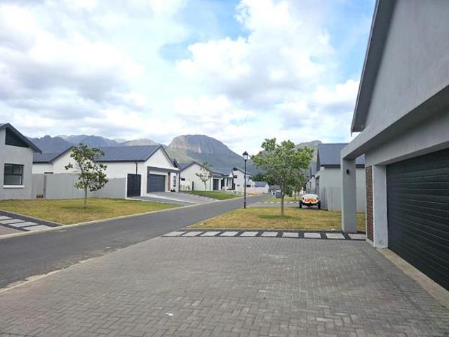 4 Bedroom House in Paarl Central