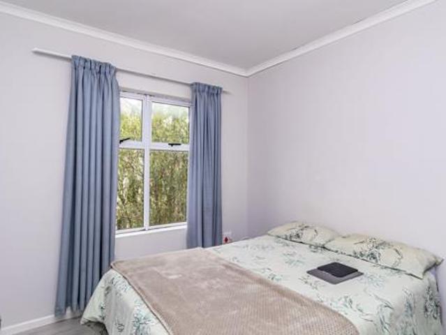 4 Bedroom House in Paarl Central