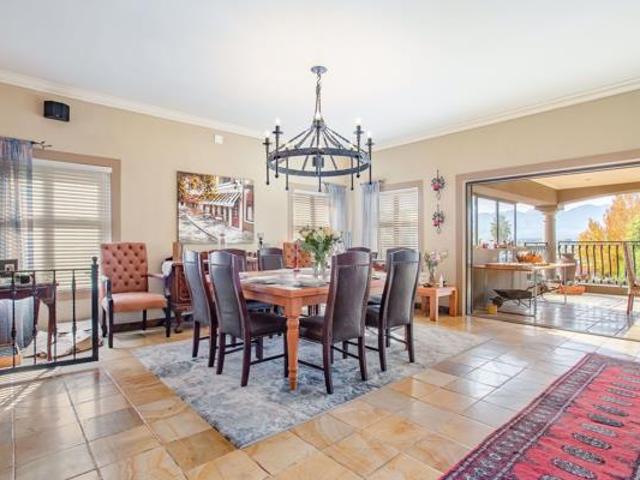 4 Bedroom House in Paarl Central