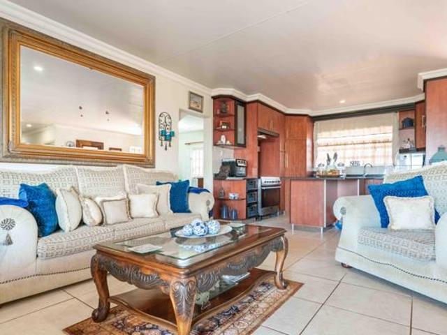 4 Bedroom House in Palm Beach