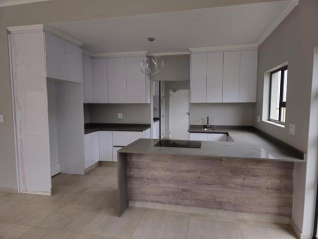 4 Bedroom House in Palm Lakes Estate