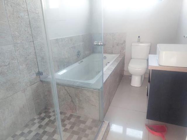 4 Bedroom House in Palm Lakes Estate