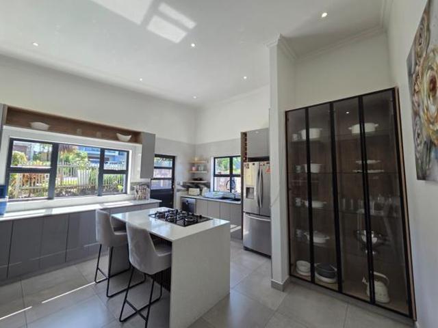 4 Bedroom House in Palm Lakes Estate