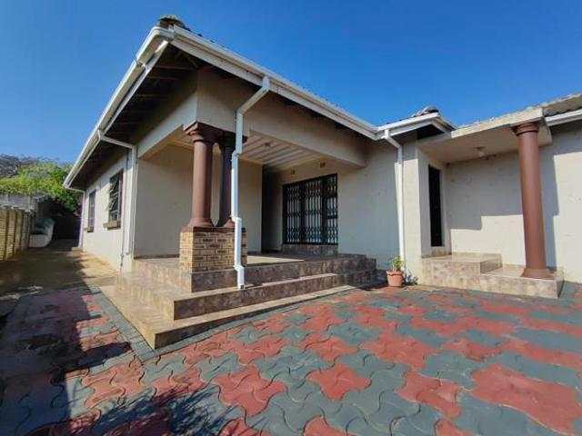 4 Bedroom House in Panorama