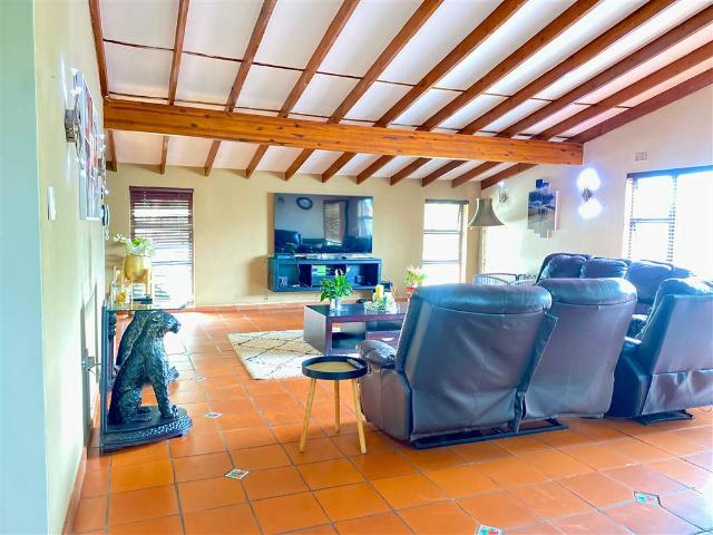 4 Bedroom House in Panorama