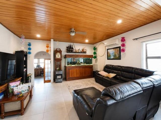 4 Bedroom House in Panorama