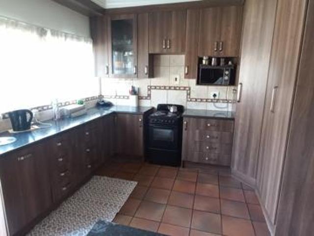 4 Bedroom House in Panorama