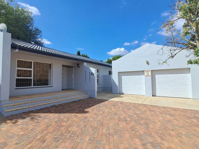4 Bedroom House in Panorama