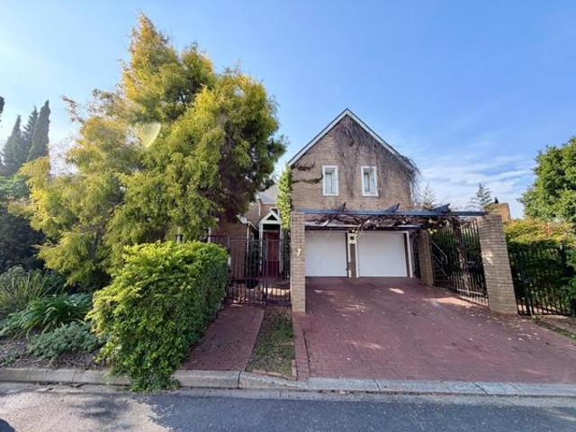 4 Bedroom House in Paradyskloof