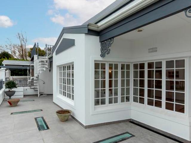 4 Bedroom House in Paradyskloof
