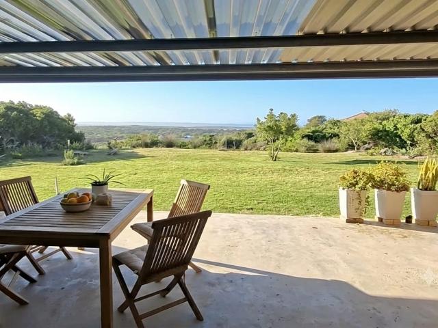 4 Bedroom House in Paradise Beach