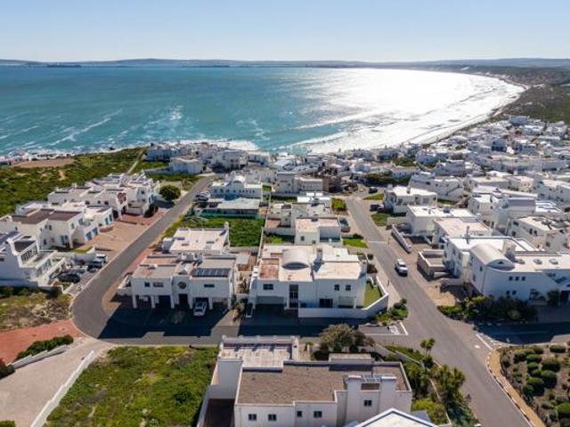 4 Bedroom House in Paradise Beach