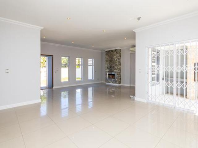 4 Bedroom House in Parklands North