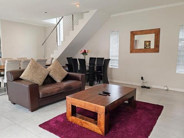4 Bedroom House in Parklands North