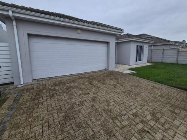 4 Bedroom House in Parklands North
