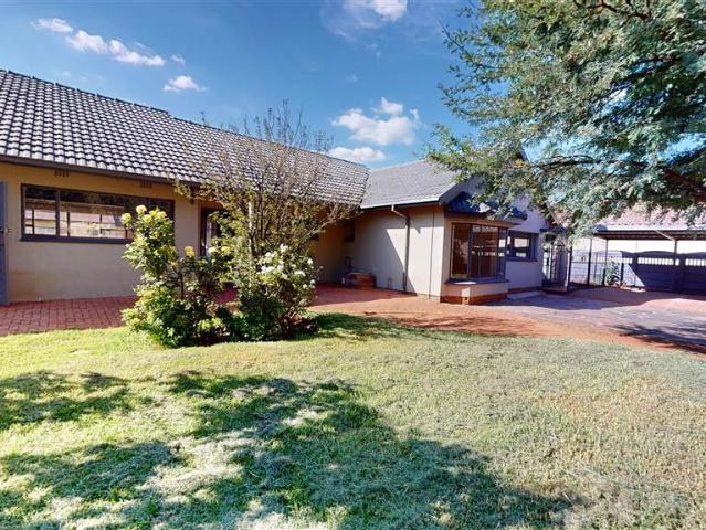 4 Bedroom House in Parkrand