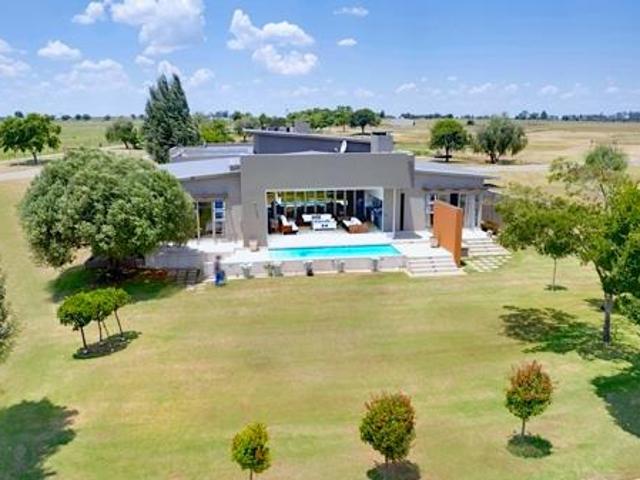4 Bedroom House in Parys