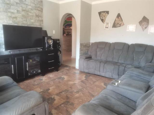 4 Bedroom House in Petersfield