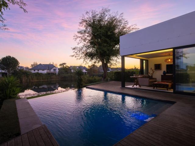 4 Bedroom House in Pearl Valley at Val de Vie