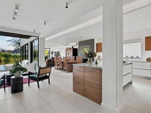 4 Bedroom House in Pearl Valley Golf & Country Estate