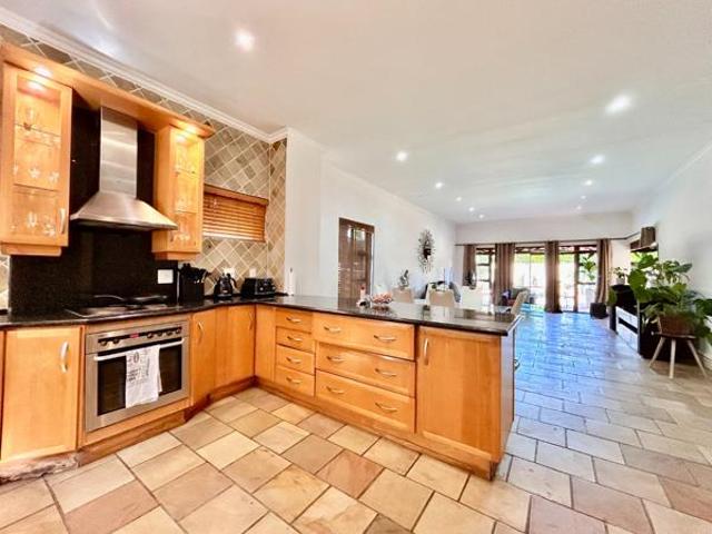 4 Bedroom House in Pecanwood