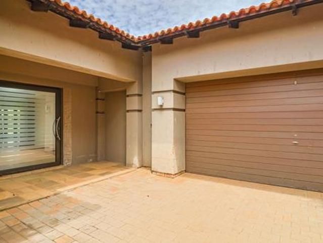4 Bedroom House in Pecanwood
