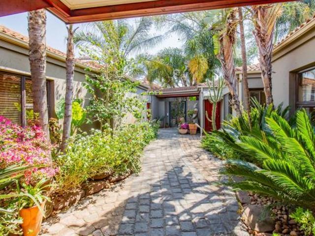 4 Bedroom House in Pecanwood